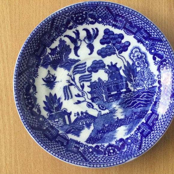 Three Vintage Japanese Porcelain Blue & White Blue Willow 5 3/4” Saucer Plates - Picture 3 of 5